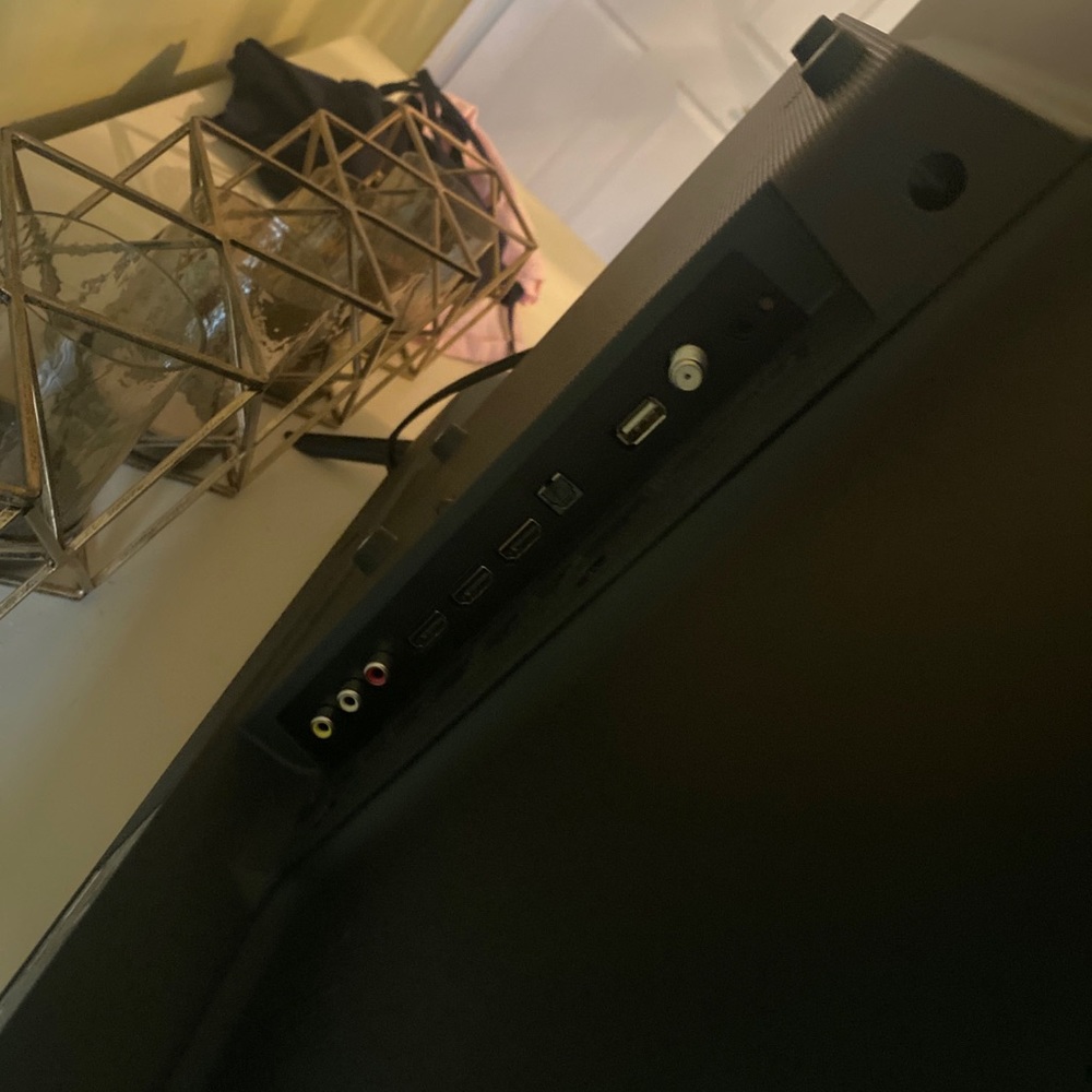 Roku Tv - Picture 2 of 3